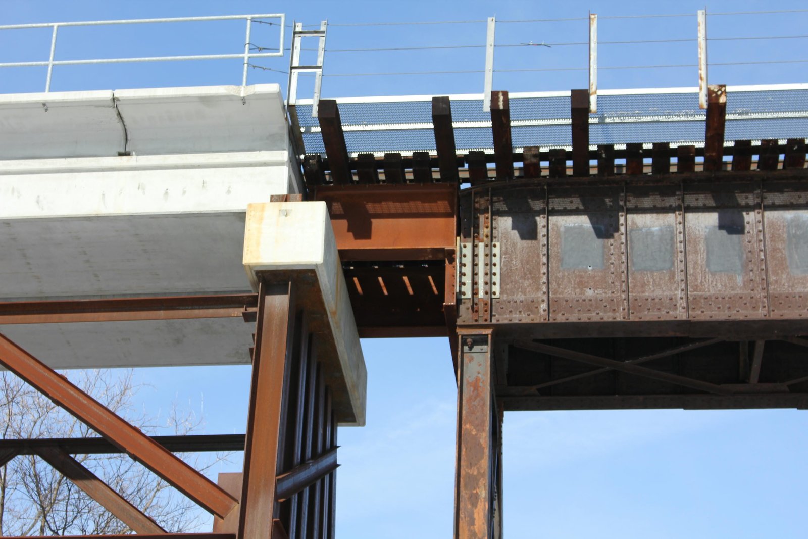 Jump span at west approach